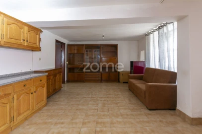 Moradia T3 para Venda em Azinhoso