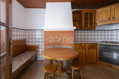 Moradia T3 para Venda em Azinhoso