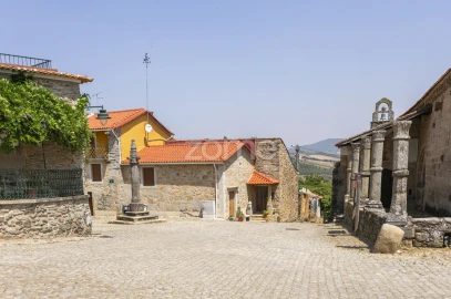 Moradia T3 para Venda em Azinhoso