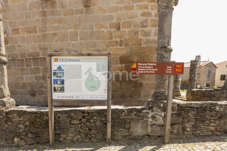 Moradia T3 para Venda em Azinhoso Foto 51
