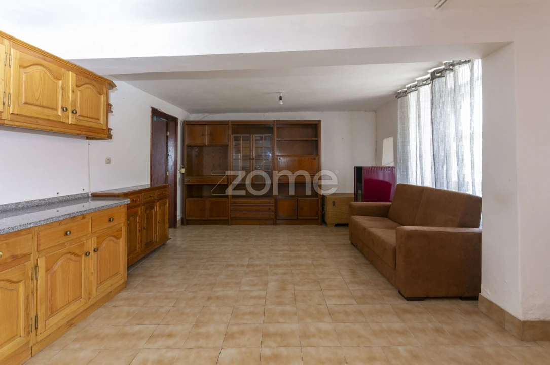 Moradia T3 para Venda em Azinhoso Foto 11