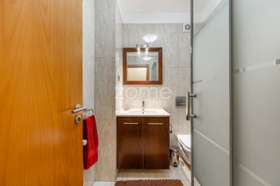 Apartamento T2 para Venda em São Felix da Marinha