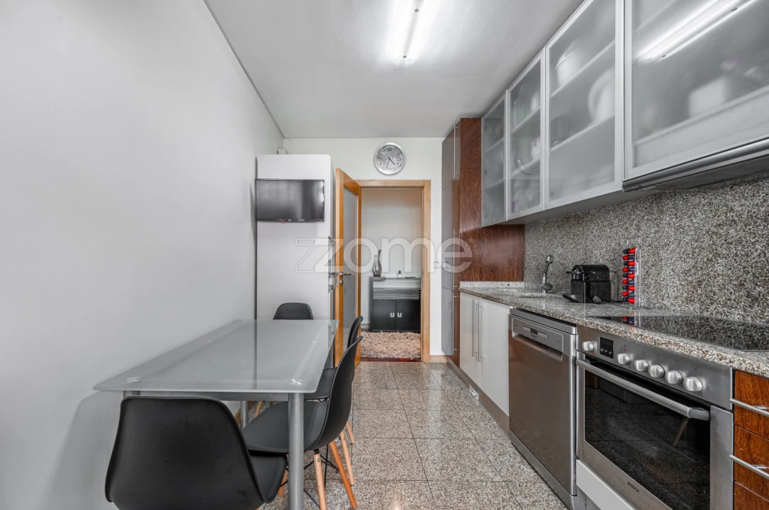 Apartamento T2 para Venda em São Felix da Marinha Foto 3