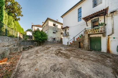 Moradia T5 para Venda em Oliveira, São Paio e São Sebastião