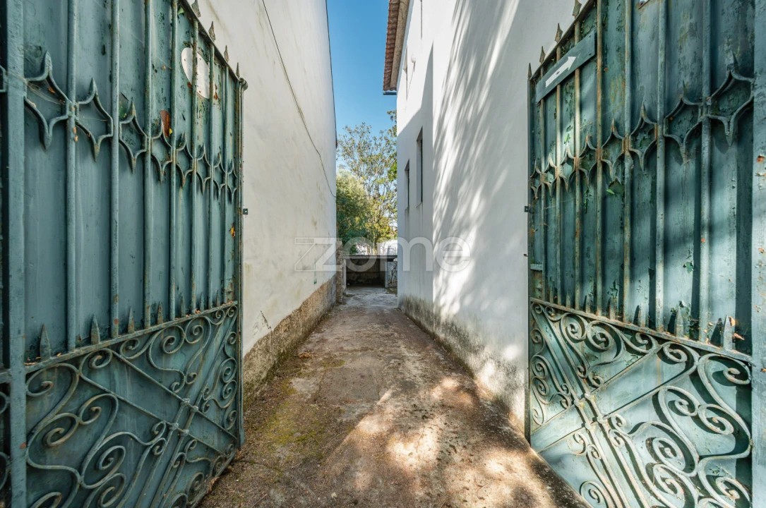 Moradia T5 para Venda em Oliveira, São Paio e São Sebastião Foto 36