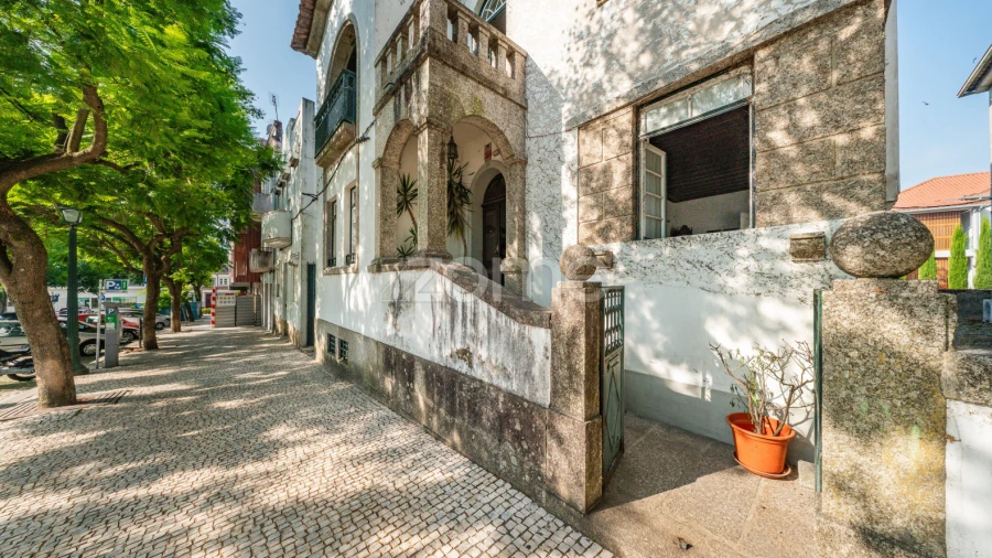 Moradia T5 para Venda em Oliveira, São Paio e São Sebastião