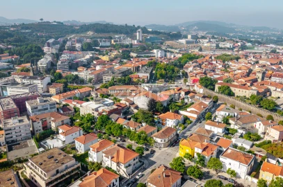 Moradia T6 para Venda em Oliveira, São Paio e São Sebastião