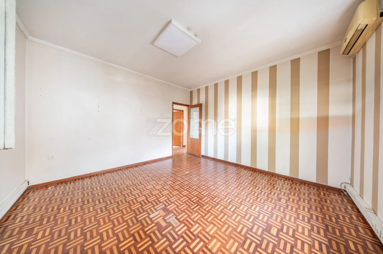 Moradia T6 para Venda em Oliveira, São Paio e São Sebastião Foto 41