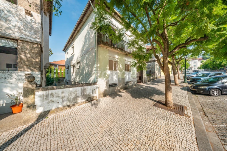 Moradia T6 para Venda em Oliveira, São Paio e São Sebastião Foto 38