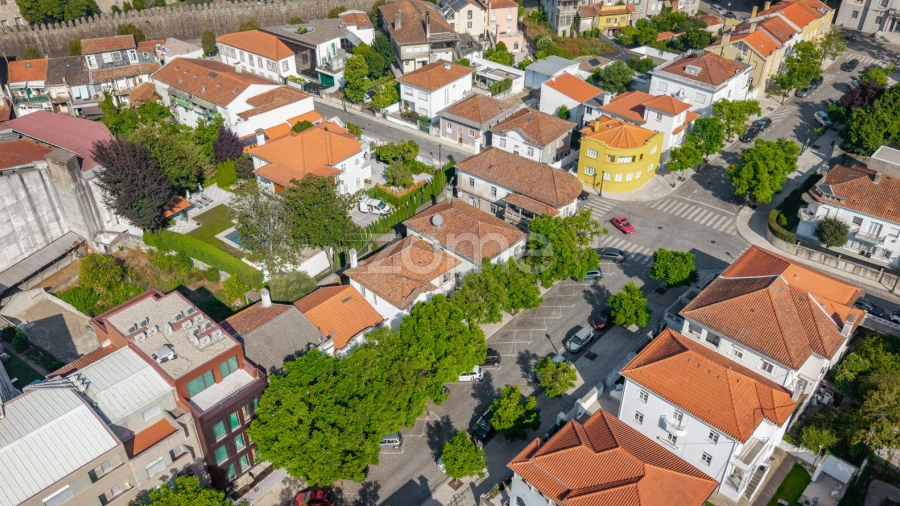 Moradia T6 para Venda em Oliveira, São Paio e São Sebastião