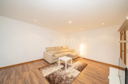 Apartamento T2 para Venda em Póvoa de Varzim, Beiriz e Argivai