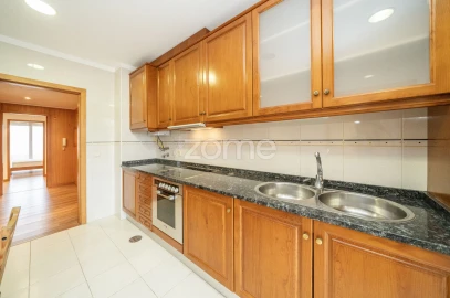 Apartamento T2 para Venda em Póvoa de Varzim, Beiriz e Argivai