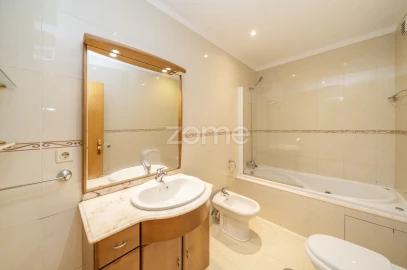 Apartamento T2 para Venda em Póvoa de Varzim, Beiriz e Argivai
