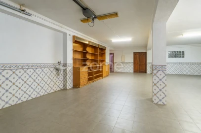 Moradia T4 para Venda em Alijo