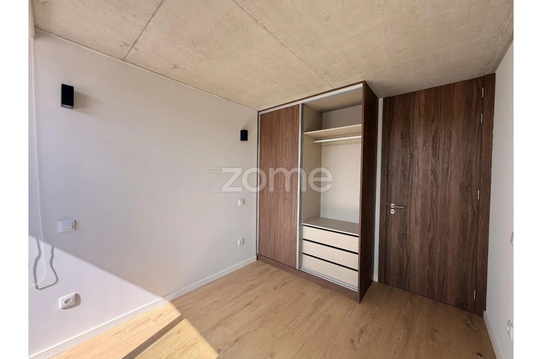 Apartamento T1 para Venda em São Mamede de Infesta e Senhora da Hora Foto 1