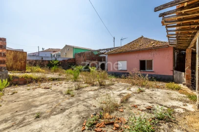 Moradia T2 para Venda em Marrazes e Barosa