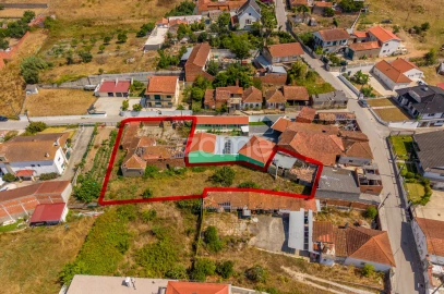 Moradia T2 para Venda em Marrazes e Barosa