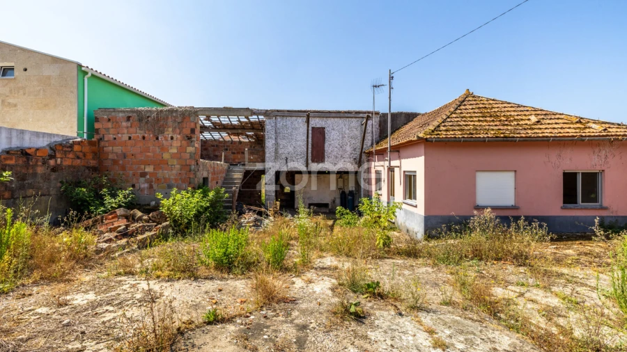 Moradia T2 para Venda em Marrazes e Barosa