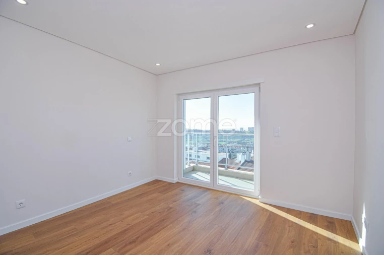 Apartamento T2 para Venda em Vialonga Foto 12