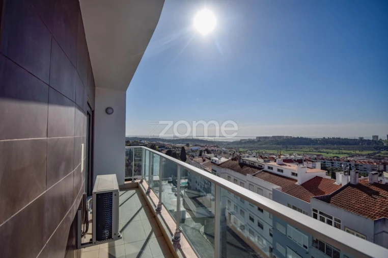 Apartamento T2 para Venda em Vialonga Foto 3