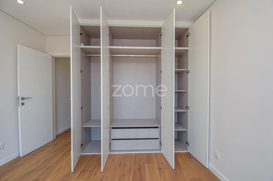 Apartamento T2 para Venda em Vialonga Foto 8