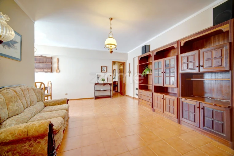 Apartamento T1 para Venda em Alcabideche Foto 3