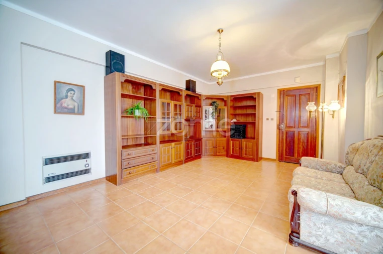 Apartamento T1 para Venda em Alcabideche Foto 4