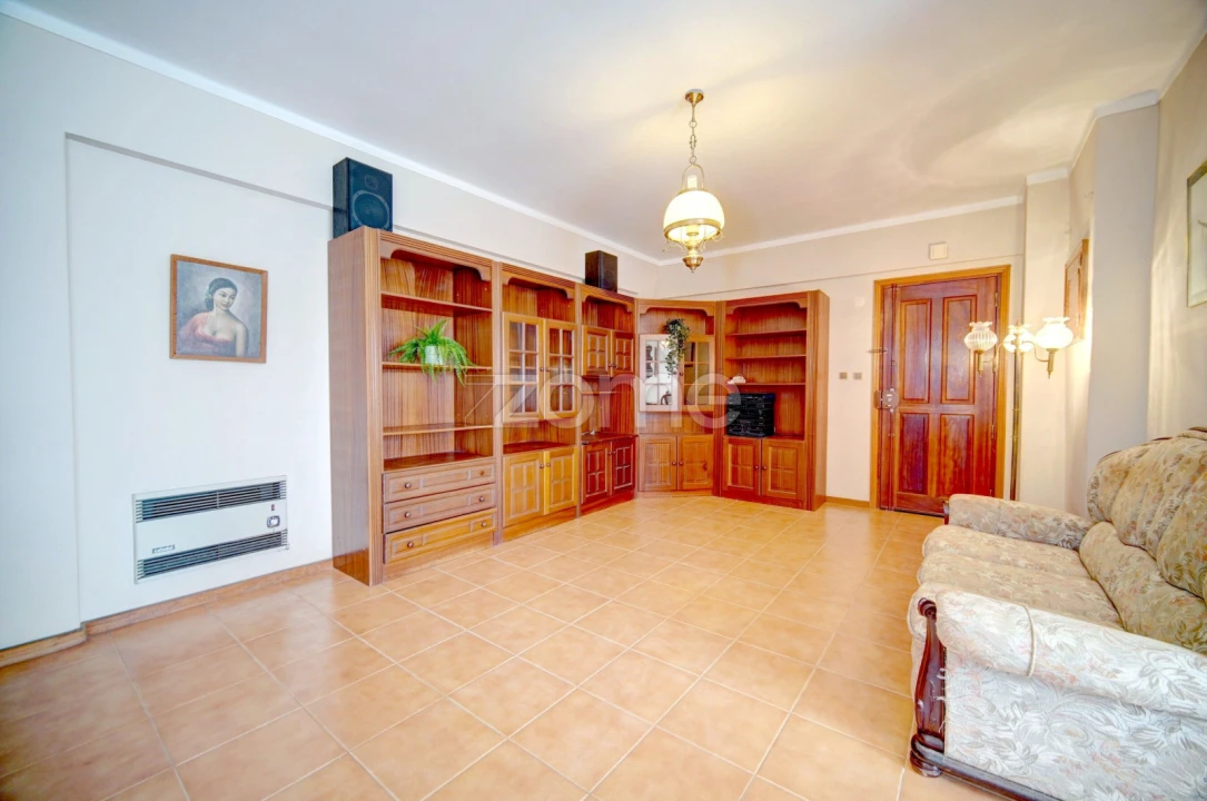 Apartamento T1 para Venda em Alcabideche Foto 4