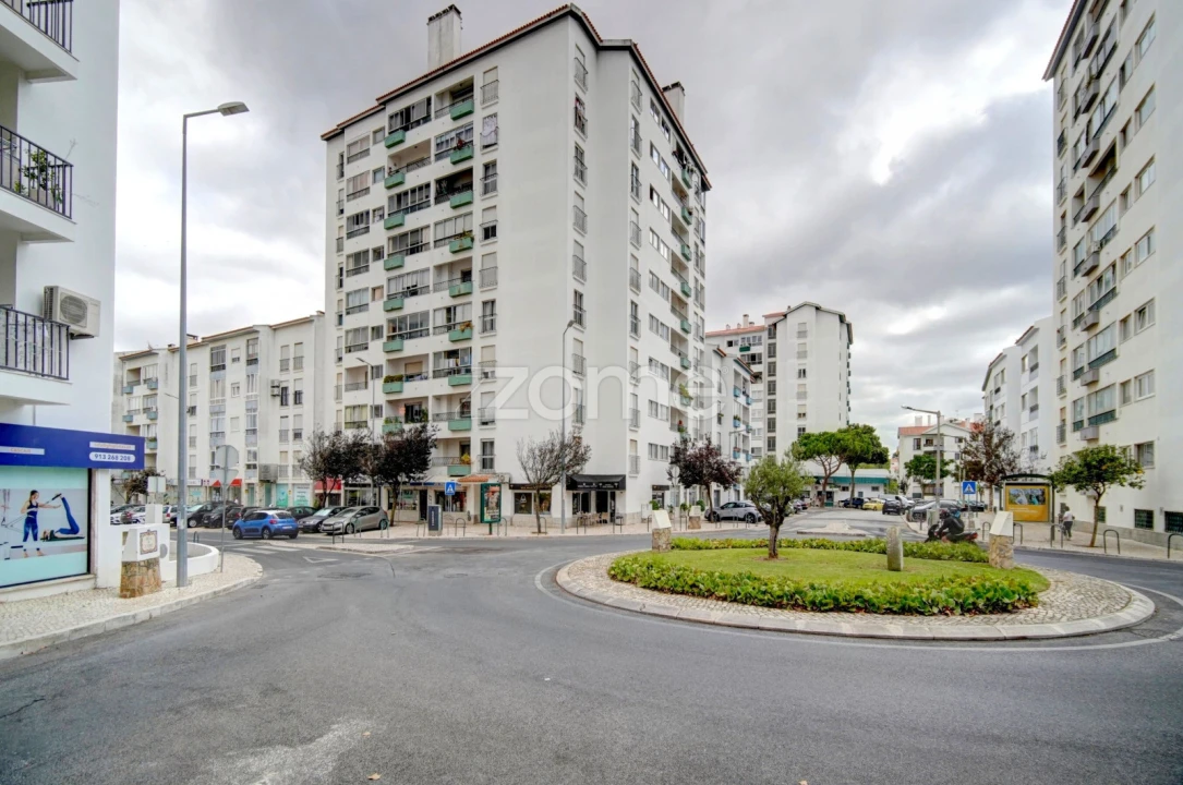 Apartamento T1 para Venda em Alcabideche Foto 1