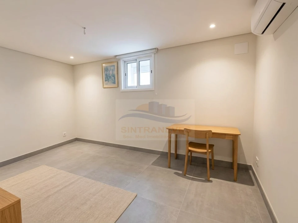 Apartamento T2 para Venda em Odivelas Foto 3