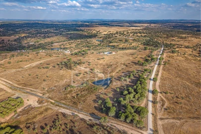 Moradia T4 para Venda em Mora
