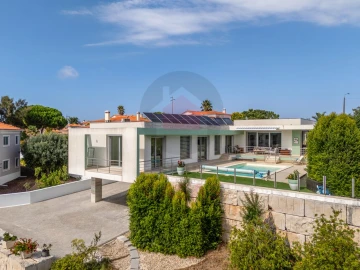 Moradia T4 para Venda em Nadadouro