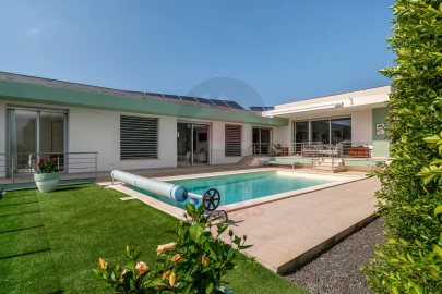 Moradia T4 para Venda em Nadadouro