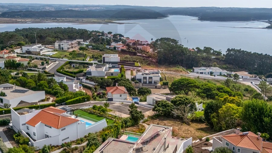 Moradia T4 para Venda em Nadadouro