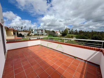Moradia T6 para Arrendamento em Leiria, Pousos, Barreira e Cortes