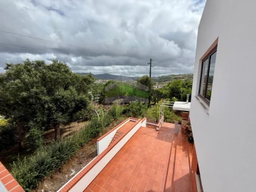 Moradia T6 para Arrendamento em Leiria, Pousos, Barreira e Cortes