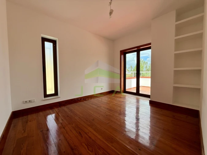 Moradia T6 para Arrendamento em Leiria, Pousos, Barreira e Cortes Foto 29