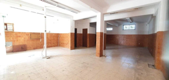 Loja para Venda em Ramada e Caneças