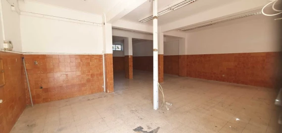 Loja para Venda em Ramada e Caneças