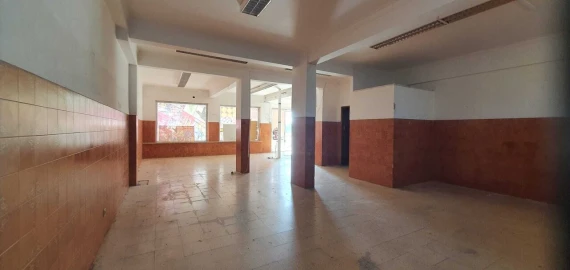 Loja para Venda em Ramada e Caneças