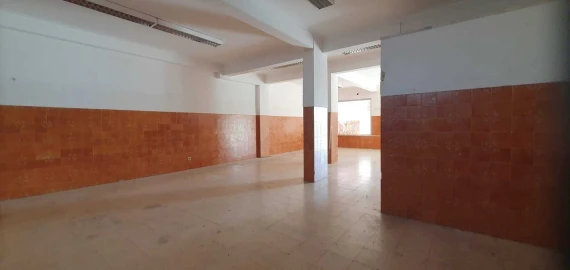 Loja para Venda em Ramada e Caneças