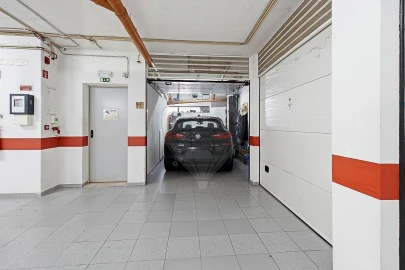 Apartamento T1 para Venda em Sacavém e Prior Velho