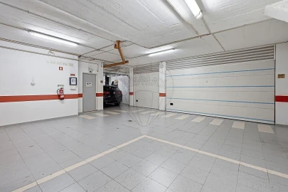Apartamento T1 para Venda em Sacavém e Prior Velho