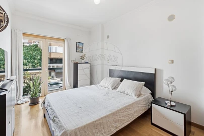 Apartamento T1 para Venda em Sacavém e Prior Velho