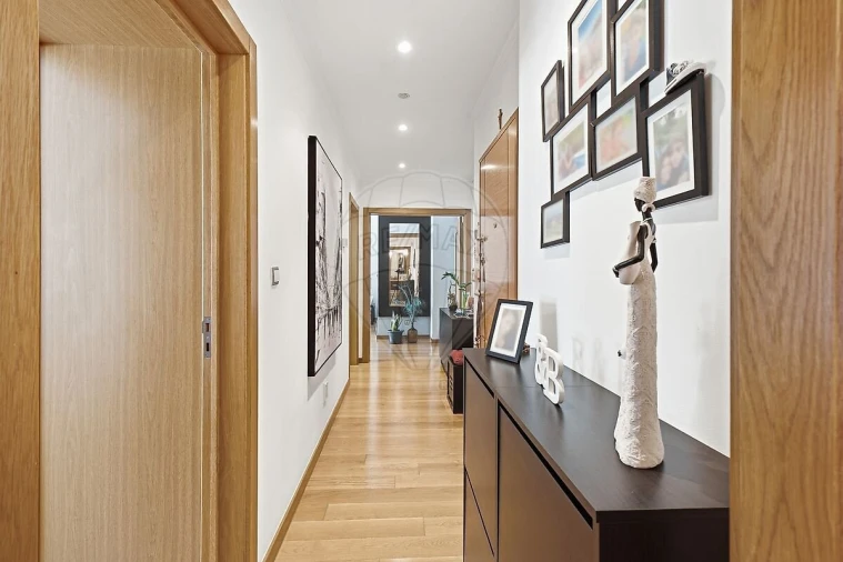 Apartamento T1 para Venda em Sacavém e Prior Velho Foto 15