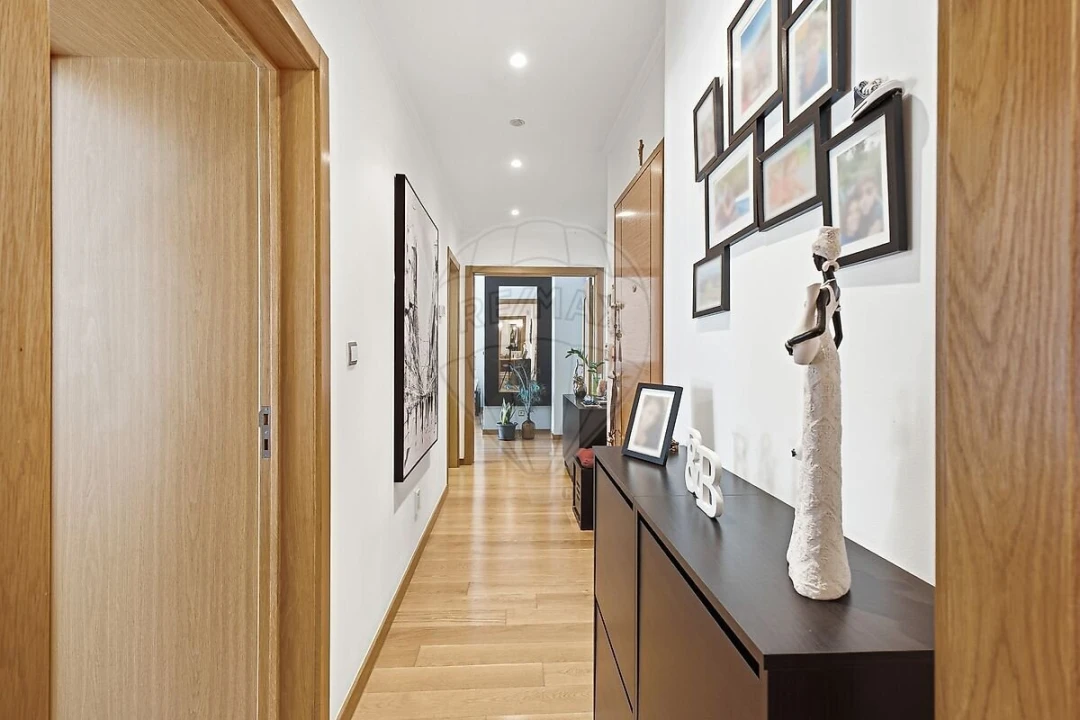 Apartamento T1 para Venda em Sacavém e Prior Velho Foto 15