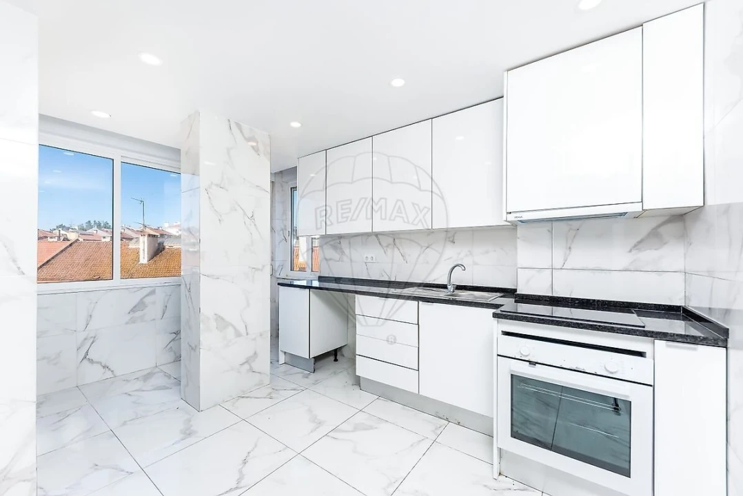 Apartamento T2 para Venda em Venteira Foto 1