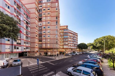 Apartamento T2 para Venda em Venteira