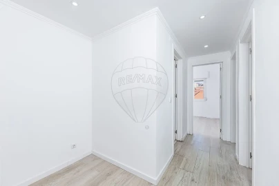 Apartamento T2 para Venda em Venteira
