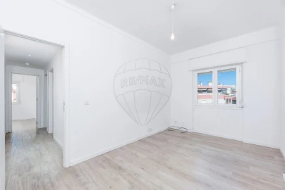 Apartamento T2 para Venda em Venteira